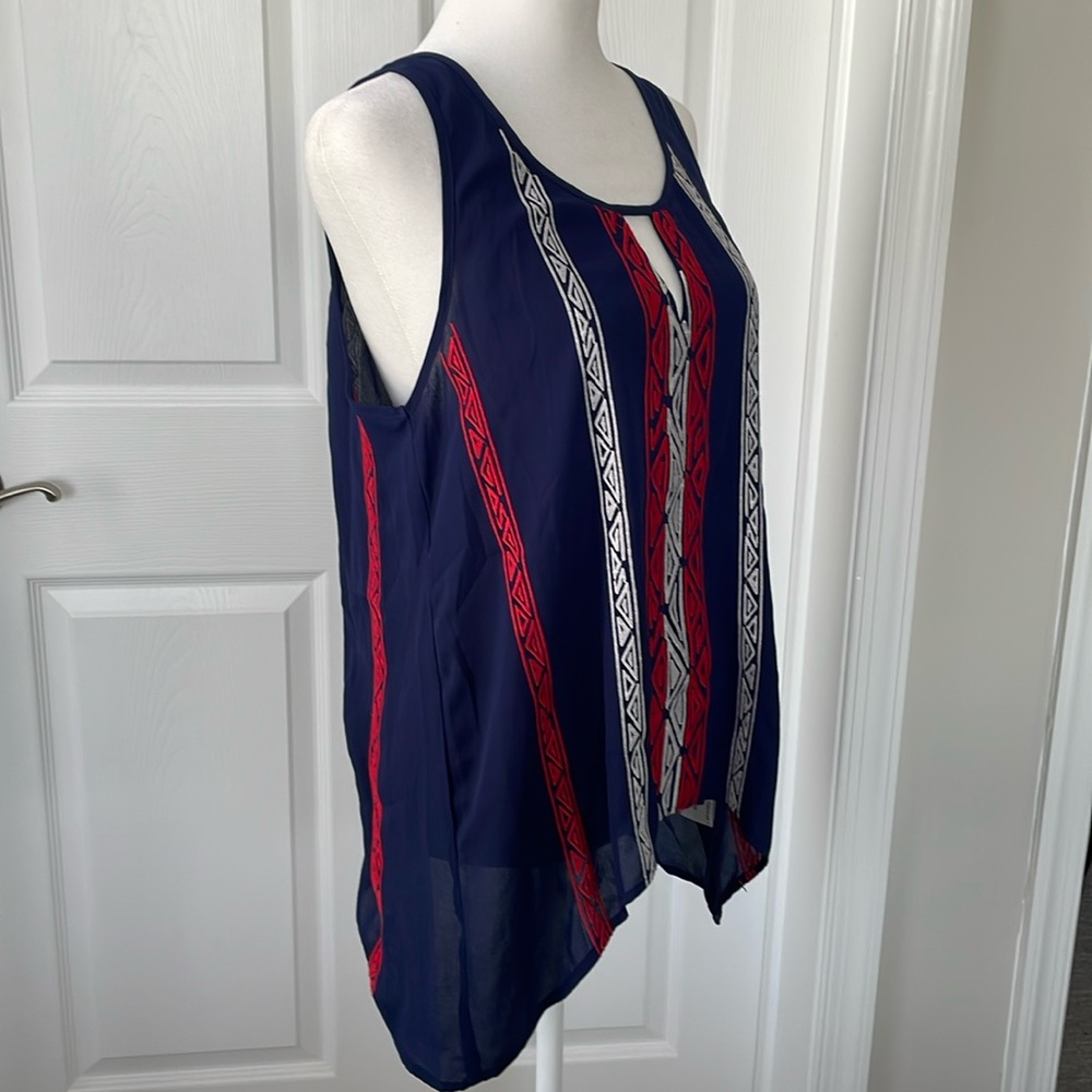 Le Sample Patterned Sleeveless Top Size M - image 3